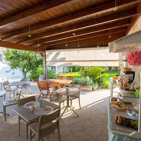 B&B L'Isola Che Non C'E 托雷圣乔万尼乌 外观 照片